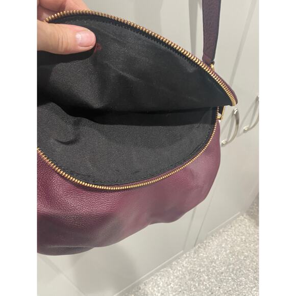 Marc Jacobs Classic Q Leather Crossbody Bag PLUM Color - Picture 2 of 3